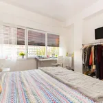 Rent a room of 160 m² in madrid