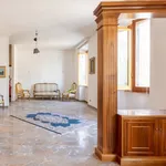 Rent 9 bedroom apartment of 200 m² in Roma