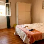 Rent a room of 60 m² in valencia