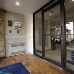 Rent 2 bedroom apartment of 82 m² in Collingwood