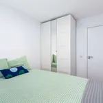 Rent a room of 100 m² in madrid