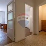 Rent 5 bedroom apartment of 104 m² in Veglio