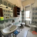 Rent 6 bedroom apartment of 90 m² in Genoa