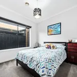 Rent 4 bedroom house in  Fraser Rise VIC 3336                        