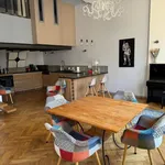 Appartement de 1690 m² avec 4 chambre(s) en location à Lyon