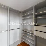 Pronajměte si 1 ložnic/e byt o rozloze 98 m² v Prague