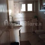 Affitto 4 camera appartamento di 135 m² in Latina