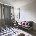 Rent a room of 82 m² in paris