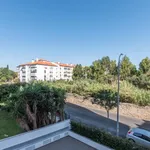 Alugar 2 quarto apartamento de 107 m² em Cascais