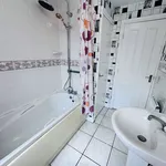 Rent 2 bedroom house in Burnley