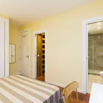 Rent a room of 130 m² in madrid