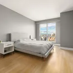 Rent 2 bedroom apartment of 99 m² in New York