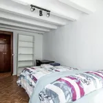 Rent 5 bedroom apartment in Barcelona