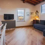 Rent 1 bedroom apartment of 56 m² in Florence