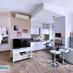 Affitto 3 camera appartamento di 90 m² in Bologna