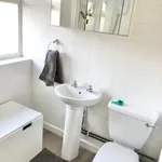 Rent 4 bedroom house in Coventry