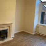 Rent 3 bedroom flat in East Midlands