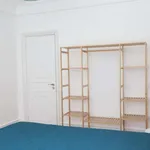 Rent a room in lisbon