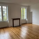 Rent 4 bedroom apartment of 11349 m² in BORDEAUX