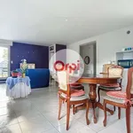 Appartement de 77 m² avec 3 chambre(s) en location à Berric