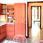 Rent 4 bedroom apartment of 95 m² in Milan