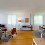 Miete 4 Schlafzimmer wohnung von 130 m² in La Chaux-de-Fonds