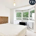 Rent 2 bedroom flat in Chiswick