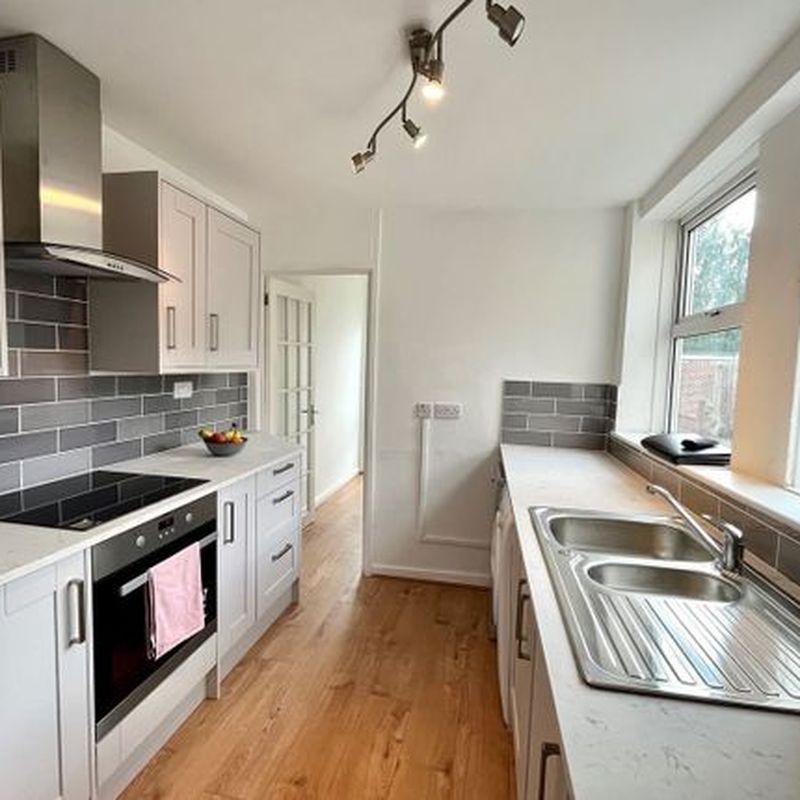 Terraced house to rent in Boundary Road, Newbury RG14 East Fields