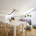 Rent a room of 100 m² in Madrid