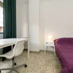 Rent a room of 120 m² in granada