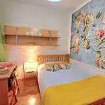 Rent a room of 145 m² in lisbon