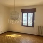 Rent 4 bedroom apartment in Abano Terme