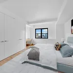 Rent 3 bedroom apartment of 2300 m² in Manhattan