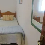 Rent a room of 300 m² in madrid