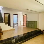 Rent 4 bedroom house of 100 m² in Roma