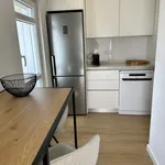 Rent a room of 99 m² in Lisbon