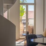 Rent 1 bedroom apartment of 85 m² in Porto