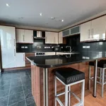 Rent 6 bedroom flat in Yorkshire And The Humber