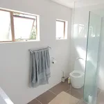 Rent 3 bedroom house in Kaipātiki