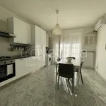 Rent 3 bedroom apartment of 100 m² in Trani