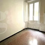 Affitto 3 camera appartamento di 116 m² in Genova