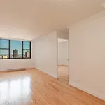 Rent 2 bedroom apartment of 100 m² in New York