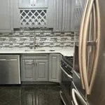 Rent 3 bedroom apartment in Astoria