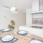 Rent 1 bedroom apartment of 861 m² in Porto