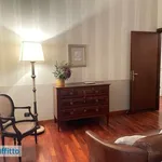 Rent 4 bedroom apartment of 144 m² in Milan