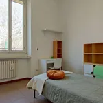 Rent a room in milan