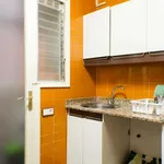 Rent a room of 90 m² in Barcelona