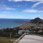 Rent 4 bedroom house of 140 m² in Cefalù