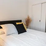 Rent 3 bedroom apartment in Montreal