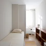 Rent 5 bedroom apartment in Lisbon